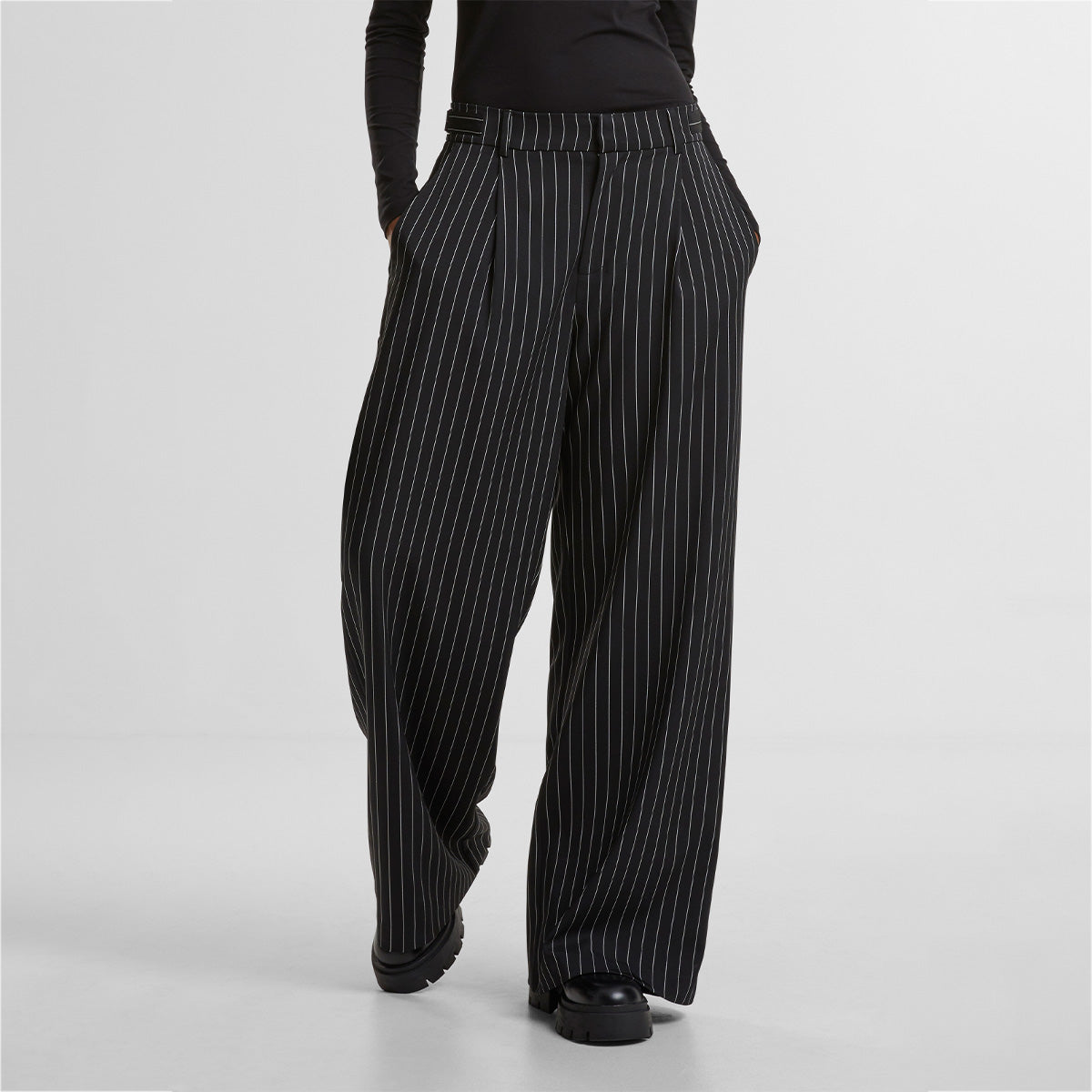 LADIES "PINSTRIPE" HOSE | BASICWEAR