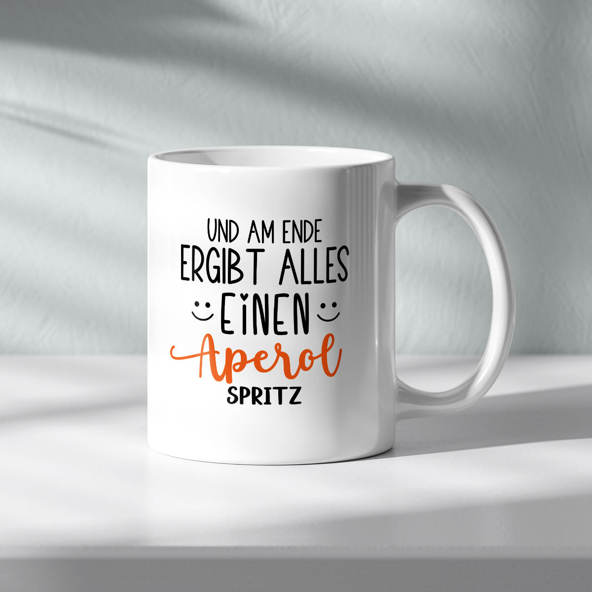 UND AM ENDE ERGIBT ALLES EINEN APEROL SPRITZ - TASSE