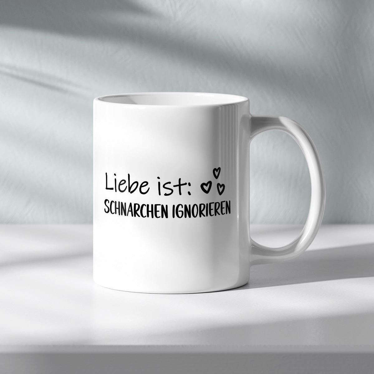 LIEBE IST SCHNARCHEN IGNORIEREN - TASSE