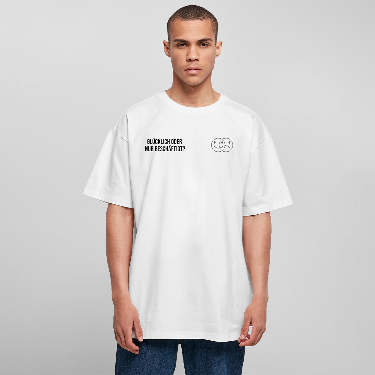 GLÜCKLICH ODER NUR BESCHÄFTIGT OVERSIZED CLASSIC TEE | STREETWEAR
