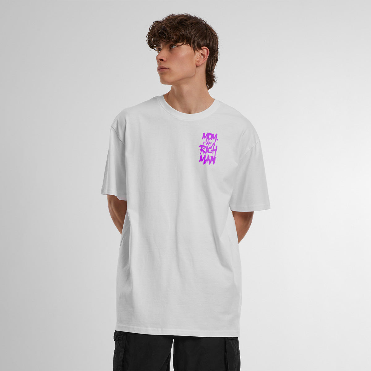 MOM I AM A RICH MAN OVERSIZED CLASSIC TEE | STREETWEAR